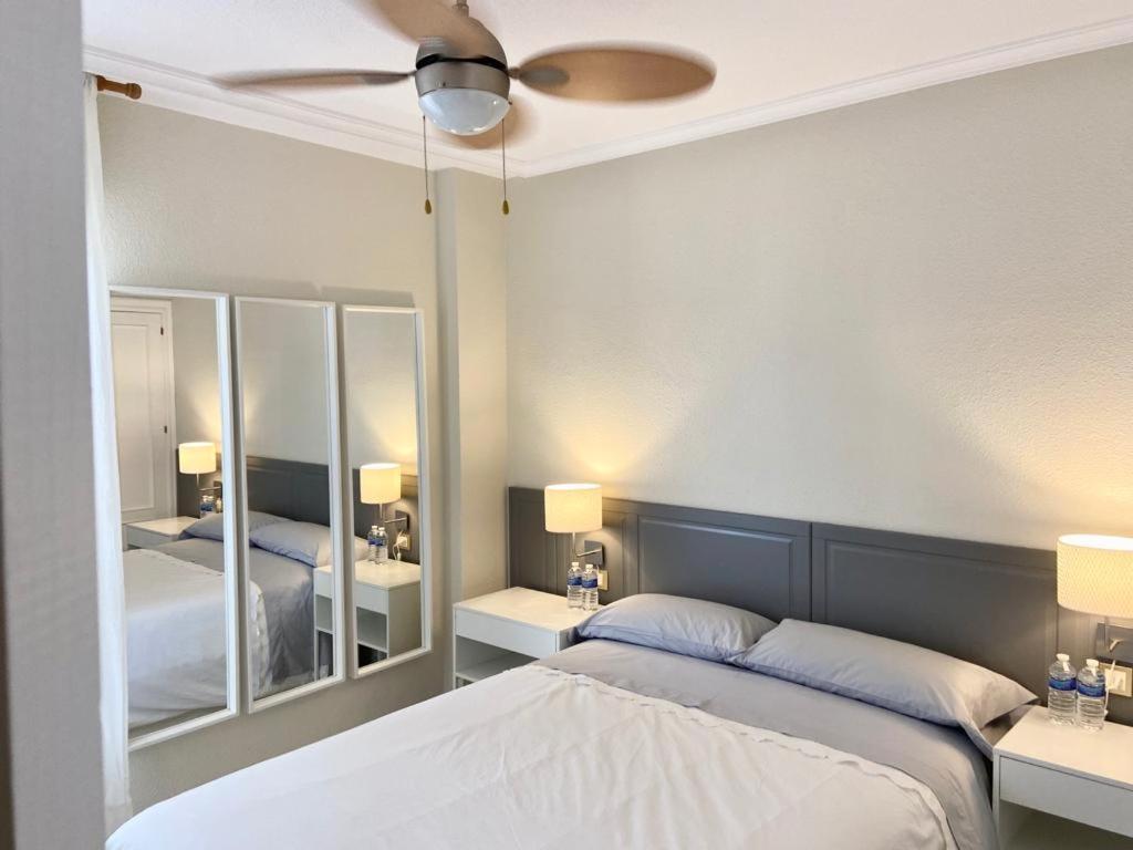 Precioso apartamento en Los Remedios, centro de Sevilla Exterior foto